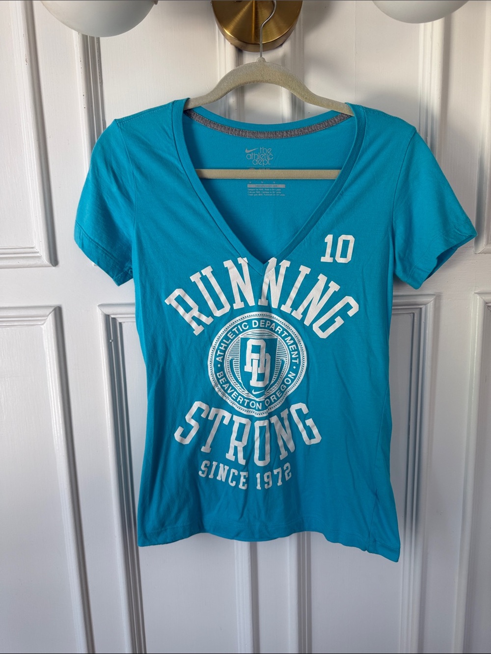 Nike Blue V-Neck 'Running Strong' Short Sleeve Tee Womens Size Medium